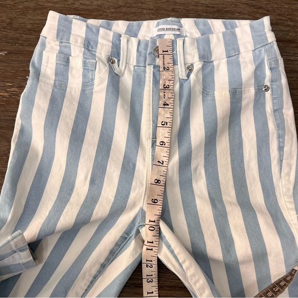Good American Good Legs Baby Blue and White Stripped Cropped Denim - Picture 7 of 9